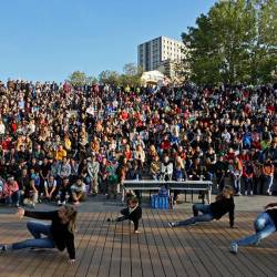 Продолжавшийся все лето танцевальный фестиваль StreetAir завершился в прошедшие выходные грандиозным финалом: соревнование шести танцоров и их команд собрало около тысячи зрителей #6