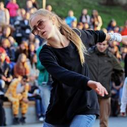 Продолжавшийся все лето танцевальный фестиваль StreetAir завершился в прошедшие выходные грандиозным финалом: соревнование шести танцоров и их команд собрало около тысячи зрителей #24