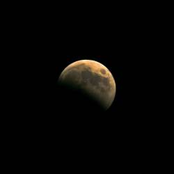 Полностью тень Земли закрыла Луну около 21.25 #6