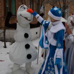 Во Владивостоке прошёл «Народный слёт Дедов Морозов и Снегурочек» #11