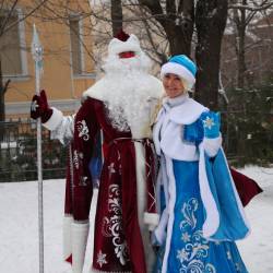 Во Владивостоке прошёл «Народный слёт Дедов Морозов и Снегурочек» #13