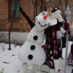 Во Владивостоке прошёл «Народный слёт Дедов Морозов и Снегурочек» #20