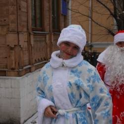 Во Владивостоке прошёл «Народный слёт Дедов Морозов и Снегурочек» #23