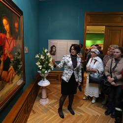 Одна из самых загадочных картин эпохи Возрождения прибыла во Владивосток #12