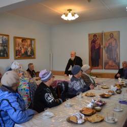 Активисты Владивостокского городского Совета ветеранов провели "круглый стол" в православном храме #10