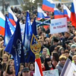 Глава Владивостока принял участие в митинге, посвященном присоединению Крыма к России #1