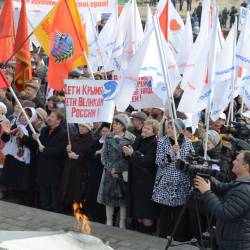 Глава Владивостока принял участие в митинге, посвященном присоединению Крыма к России #13