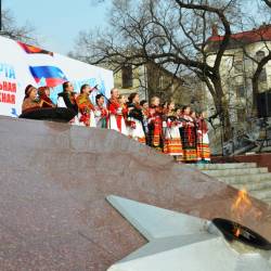 Глава Владивостока принял участие в митинге, посвященном присоединению Крыма к России #14