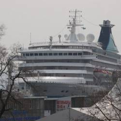 Круизный лайнер 11 часов пробыл в порту Владивосток #4