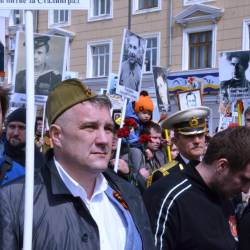 Шествие горожан с портретами погибших воинов в руках стало традицией в столице Приморья #40