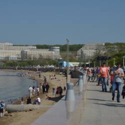 Массовое гуляние устроили на острове Русский в честь открытия Международной туристической выставки #4
