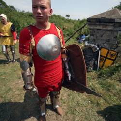 Фестиваль объединил сотни неравнодушных к рыцарским временам людей #29