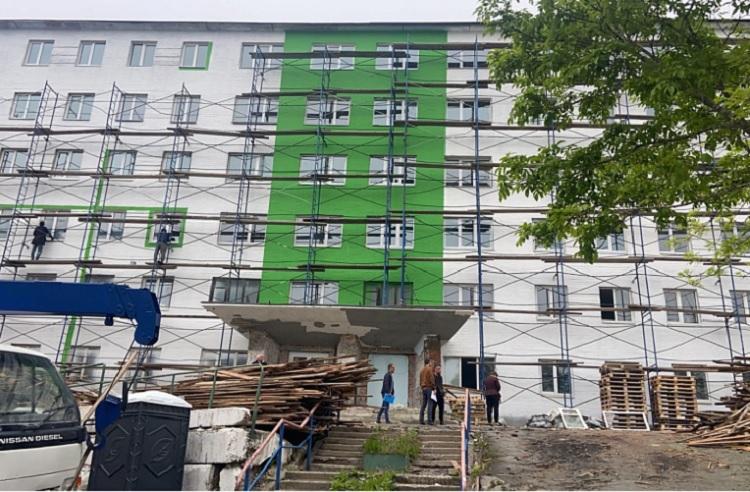 Во Владивостоке ремонт учебного корпуса медколледжа идет по графику