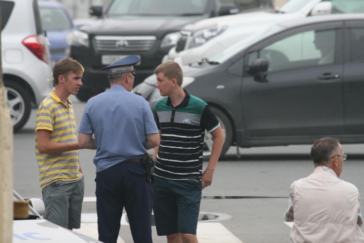 Во Владивостоке выявили автоподставщиков, которые зарабатывали на ДТП