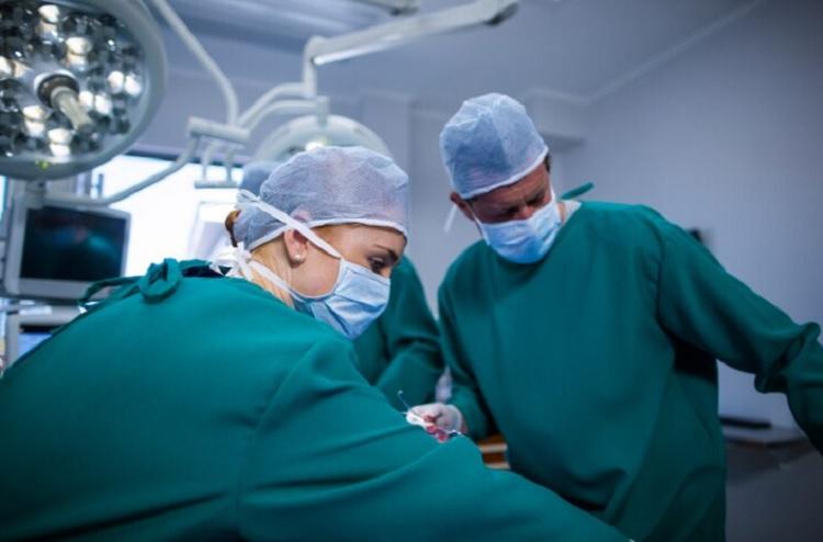 В Приморье впервые провели операции по пересадке роговицы