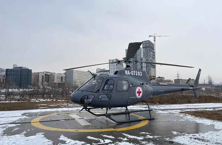 «Воздушная скорая» доставила человека с инфарктом во Владивосток