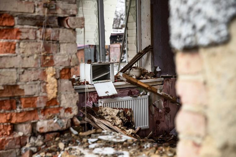 Потолок обрушился в одном из домов во Владивостоке