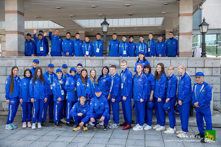 Игры «Дети Приморья»: сборной команде Владивостока вручили парадную форму