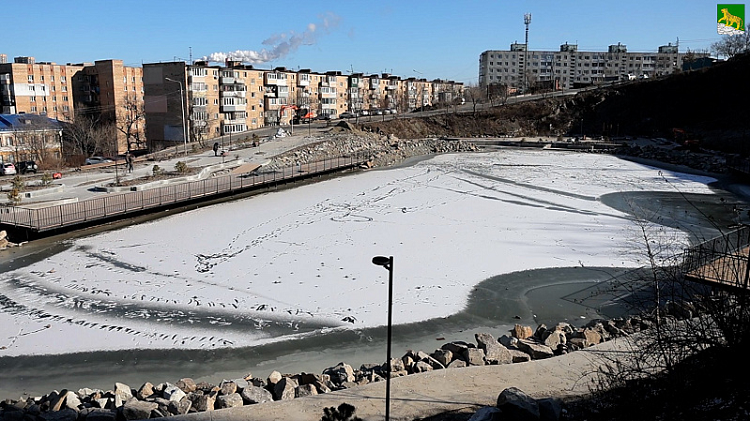 Территорию возле озера на Сафонова во Владивостоке откроют в декабре