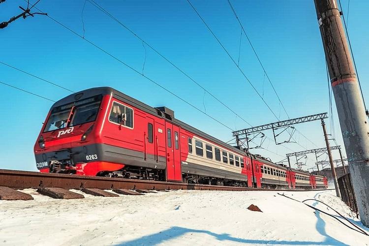 Стоимость проезда в пригородных поездах Владивостока изменится в 2024 году