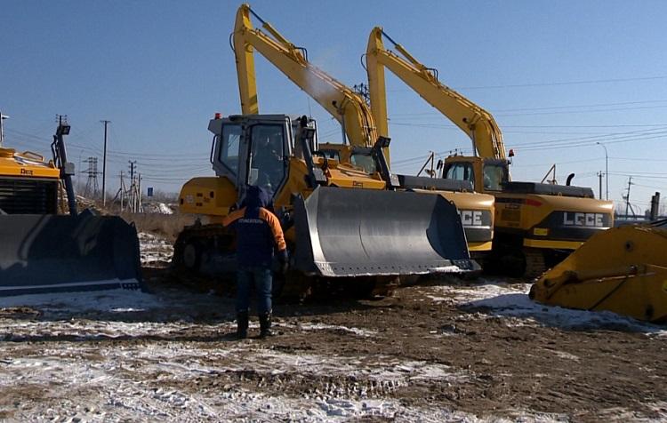 Дополнительная спецтехника направлена для расчистки рек в Спасск-Дальний