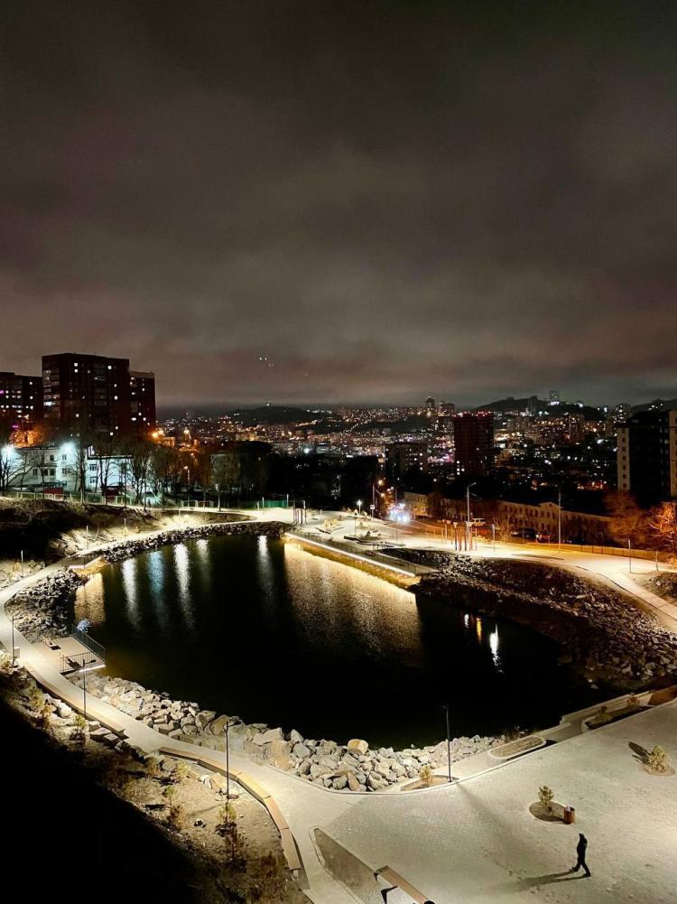 Ночное озеро на Сафонова покорило сердца жителей Владивостока