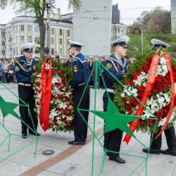 Горожане собрались у мемориала, чтобы почтить память погибших в годы Великой Отечественной войны #6