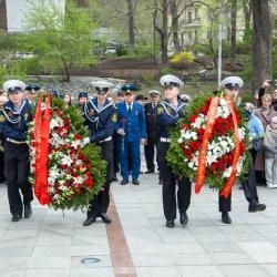 Горожане собрались у мемориала, чтобы почтить память погибших в годы Великой Отечественной войны #8