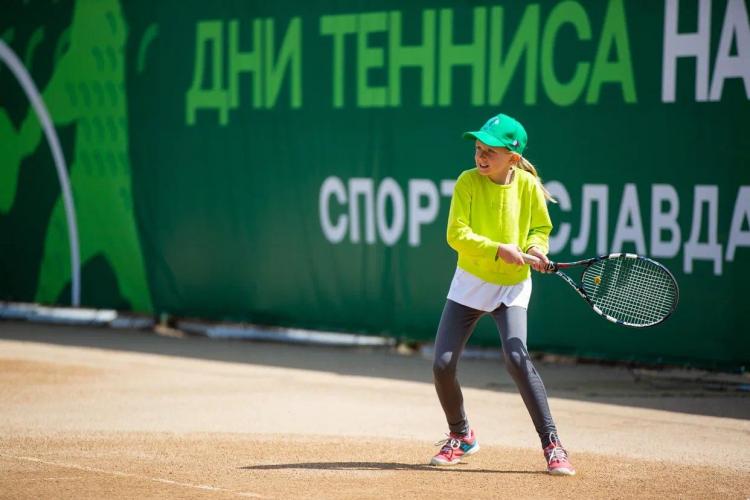 Юношеский теннисный турнир «Кубок Славда» стартовал во Владивостоке