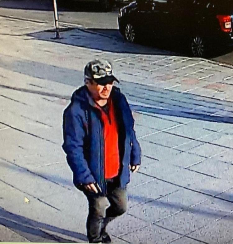 Безработный мужчина похитил сумку с крупной суммой денег во Владивостоке