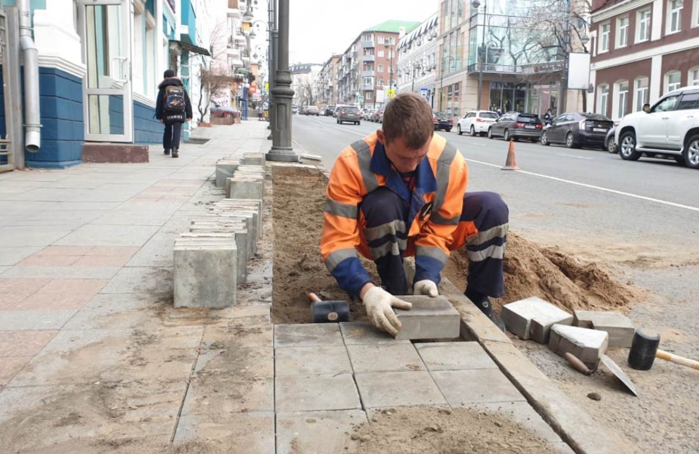 Порядок владивосток. Демонтаж брусчатки. Дорожные работы. Ремонтные работы. Пешеходная зона.