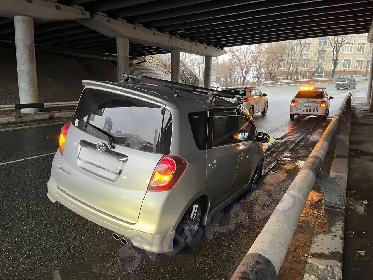 Ливневка уничтожает автомобили жителей Владивостока