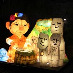 Световыми инсталляциями сеульцы и туристы любовались больше 2 недель #17