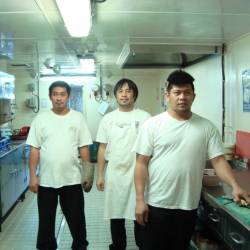 Вьетнамским и филиппинским морякам и платят мало, и кормят не сытно #3