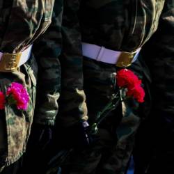 В Гайдамакском сквере возложили цветы к памятнику морякам ТОФ, погибшим в 1945-м #2