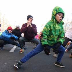 150 горожан утром 1 января 2016-го вышли на костюмированную пробежку #6