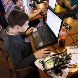 Около ста участников от 9 до 17 лет "собрали будущее", как его представляют юные "Кулибины" #3