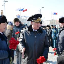 День защитника Отечества отметили возложением цветов к стеле "Город воинской славы" #2