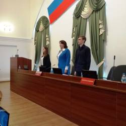 Свой "круглый стол" будущие политологи провели прямо в зале заседаний Думы Владивостока #2