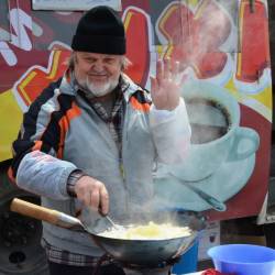 После праздничного шествия горожане погрузились в интерактивные зоны #14