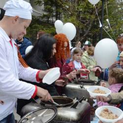 Праздник в честь Дня Победы прошел на открытой площадке у Дома Молодежи #13
