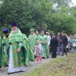 Четыре сотни православных паломников прибыли к особо чтимой в Приморье святыне - источнику Св. Тихона #3