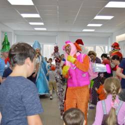 Администрация Владивостока и предприниматели организовали для детей праздник #17