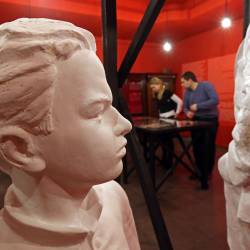 Во Владивостоке открылась выставка, посвященная Ленину #1