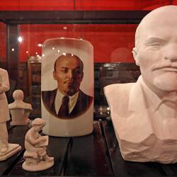 Во Владивостоке открылась выставка, посвященная Ленину #7