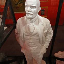 Во Владивостоке открылась выставка, посвященная Ленину #12