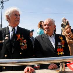 Посмотреть на это масштабное событие пришли десятки тысяч жителей и гостей Владивостока #26