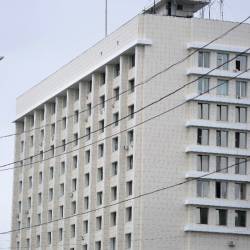 Корреспондент РИА VladNews проверил состояние флагов в приморской столице #9