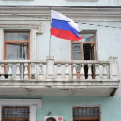 Корреспондент РИА VladNews проверил состояние флагов в приморской столице #13