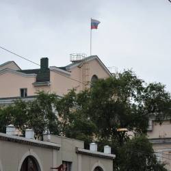 Корреспондент РИА VladNews проверил состояние флагов в приморской столице #24